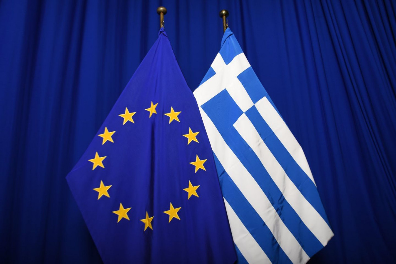 European commission approves €1 bn for two solar-storage projects in Greece
